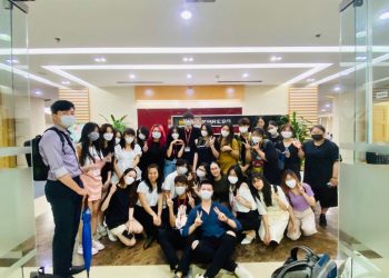 A visit to Vnexpress with students majoring in Journalism and Mass Communication, Mingchuan University, Taiwan.